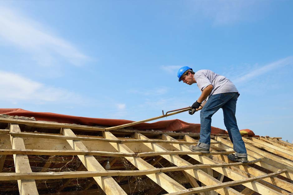 roof under construction