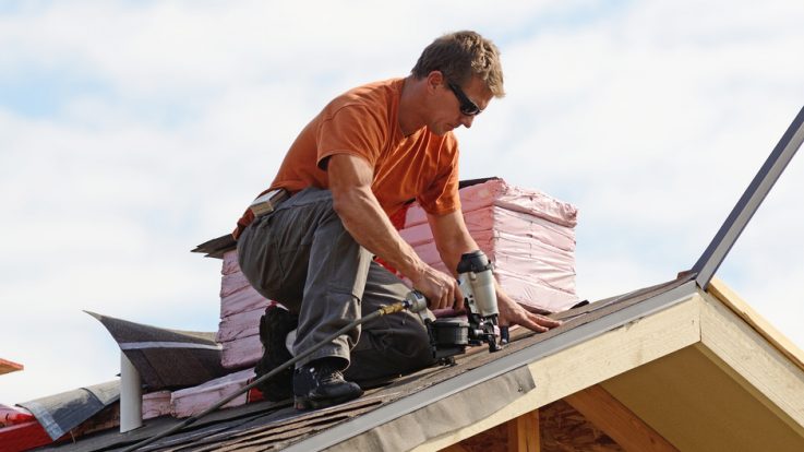 When to Consider Roof Replacement for Your Home