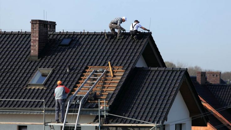 Signs That You May Be In Need Of A Roof Replacement