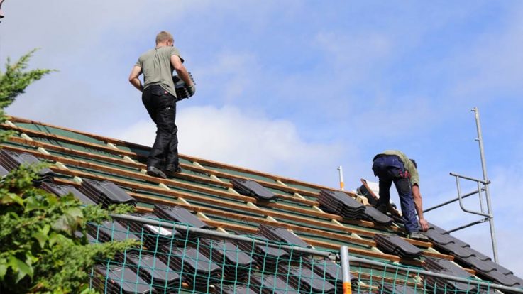 Why You Should Consider A Roof Restoration Instead Of A Roof Replacement