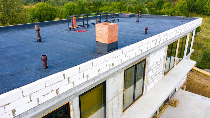 The Importance of Proper Drainage for Flat Roofs: Preventing Water Damage